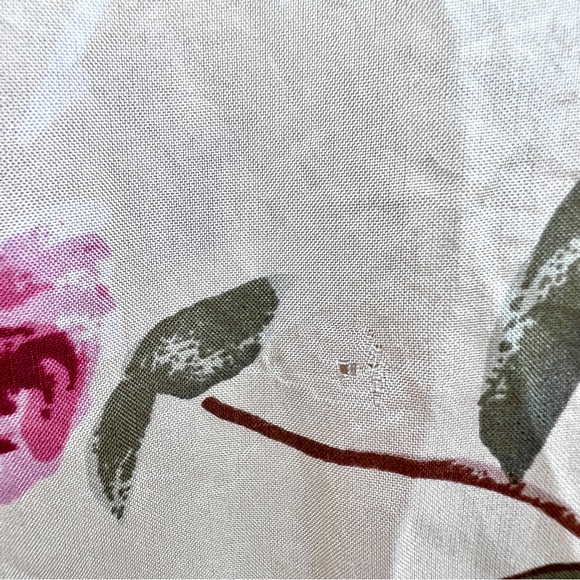 SILK ICON Women’s Silk Blouse - Picture 13 of 15